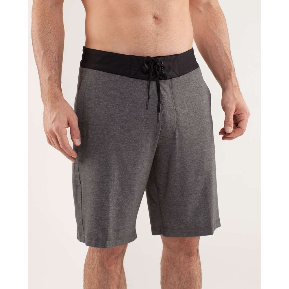 Lululemon Power Yoga Short 10" Mens 38 Gray Performance Athletic Workout Gym EUC